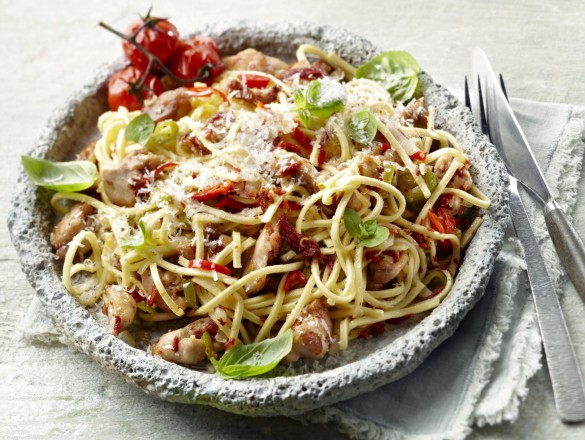 Pasta met kip, peper en tomaat - Keurslager
